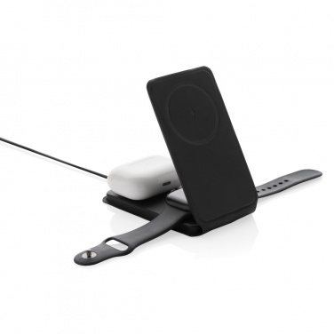 Logotrade Werbeartikel das Foto: Swiss Peak 15W 3-in-1 magnetischer Wireles Charger aus rPU