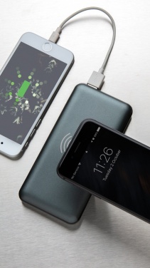 Logotrade Werbeartikel das Foto: 10.000 mAh FastCharging 10W Wireless Powerbank mit PD