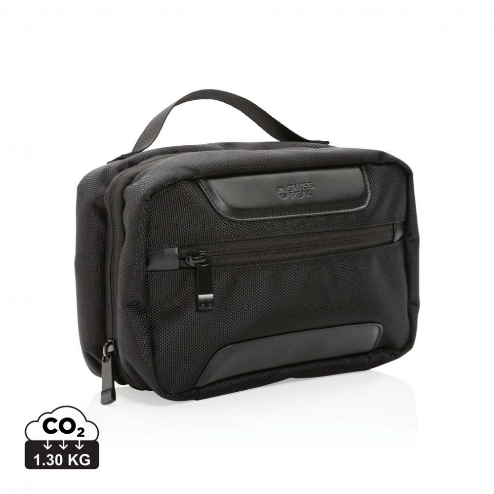 Logotrade Firmengeschenke das Foto: Swiss Peak AWARE™ RPET Voyager Kosmetiktasche