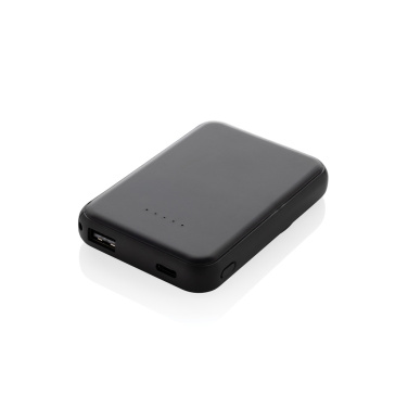 Logotrade Logogeschenke das Foto: Stellar 5.000mAh 5W magnetische Powerbank aus RCS rec. ABS