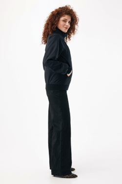 Logotrade Werbeartikel das Foto: IQONIQ Odin Urban Jacke aus recyceltem Polyester