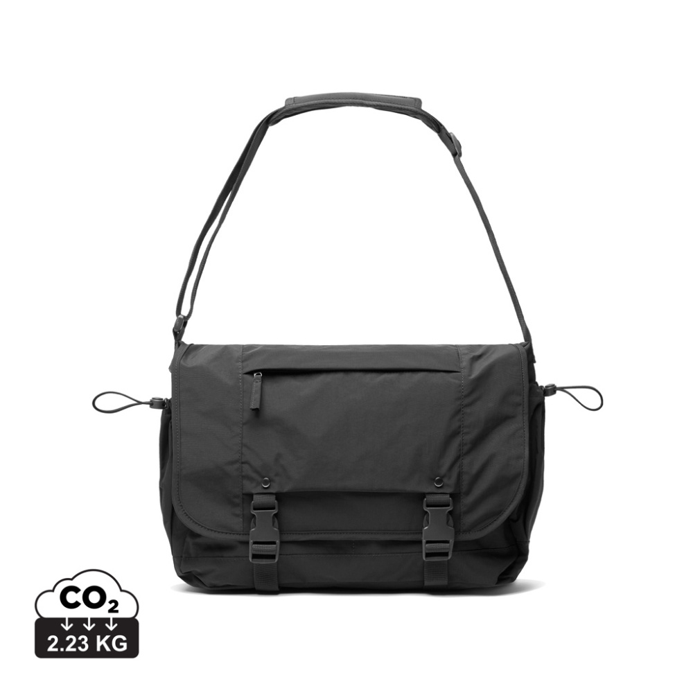 Logotrade werbemittel das Foto: KENTO URBAN 15,6" Messenger aus RCS recyceltem Nylon