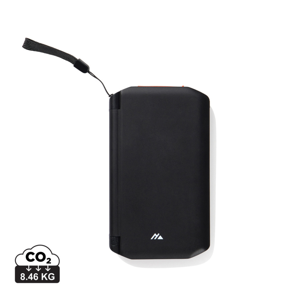 Logotrade Logogeschenke das Foto: Nordic Drift Titan 10.000mAh Solar Powerbank with 3 Panels