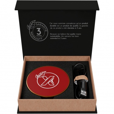 Logotrade advertising products photo of: SCX.design W13 10W wooden wireless charging station