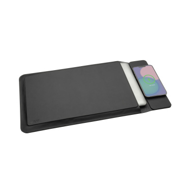 Logotrade business gift image of: Swiss Peak 15W magnetic charging laptop sleeve 14-15,6"