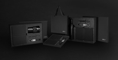 Logo trade promotional giveaway photo of: Swiss Peak RCS deluxe business gift set w/ water bottle