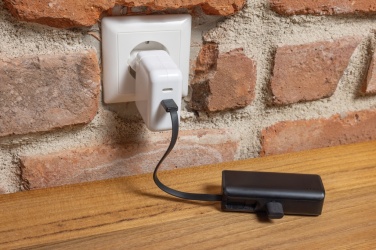 Logotrade reklaamtooted pilt: Powerlink RCS rplastic 3000 mAh powerbank iOS-i pistik