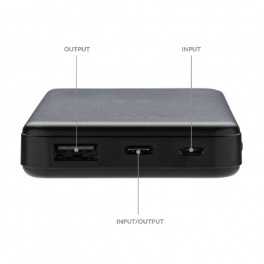 Logotrade ärikingituse foto: RCS taaskasutatud plastist 5000 mAh 5W juhtmevaba akupank