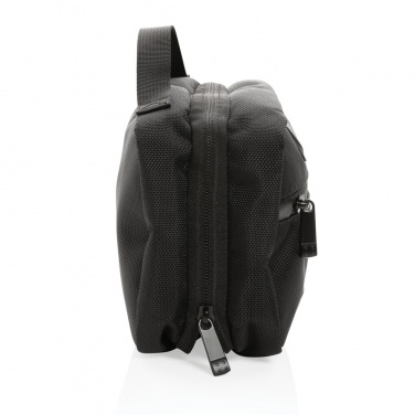 Logo trade ärikingituse pilt: Swiss Peak AWARE™ RPET Voyager tualetitarvete kott