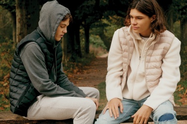 Logo trade firmakingituse pilt: Iqoniq Meru meeste taaskasutatud polüestrist vest