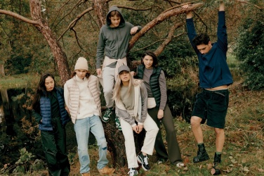 Logo trade ärikingitused foto: Iqoniq Meru naiste taaskasutatud polüestrist vest