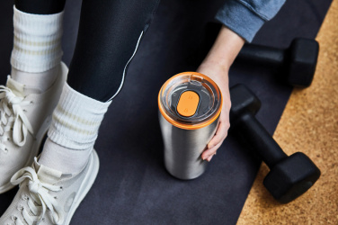 Logotrade reklaamkingituse foto: Black+Blum termoskruus 600ml