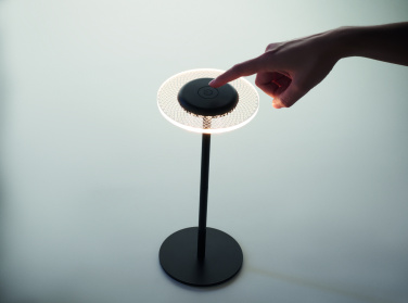 Logotrade reklaamkingitused pilt: LOUNGE laetav laualamp