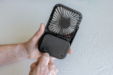 Logotrade reklaamkingitused pilt: Aervina RCS taaskasutatud plastist laetav lauaventilaator