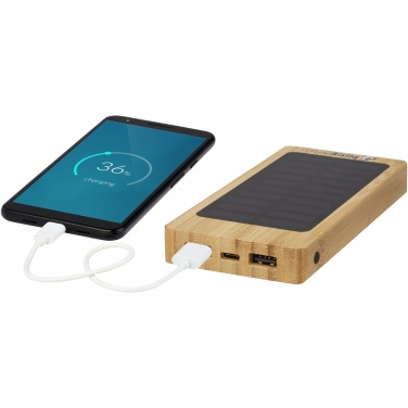Logo trade liikelahja mainoslahja tuotekuva: Alata aurinkokennoilla lataava 8000 mAh:n varavirtalähde bambusta