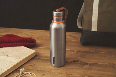 Logotrade mainoslahjat ja liikelahjat tuotekuva: Black+Blum eristetty vesipullo pieni 500ml