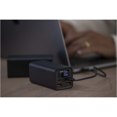 Logo trade mainostuote kuva: Acamar 20 000 mAh:n ja 70 W:n kannettavan tietokoneen varavirtalähde kierrätetystä alumiinista