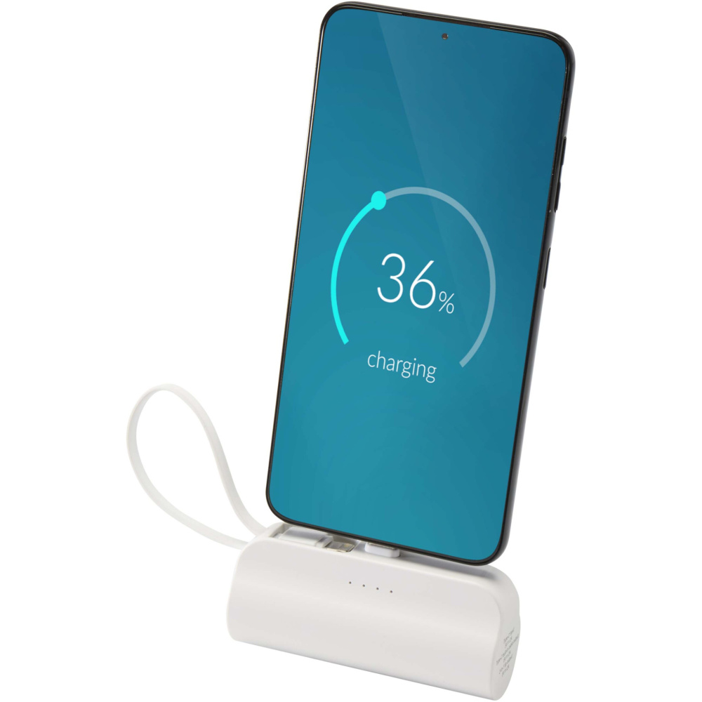 Logotrade liikelahja mainoslahja kuva: Alnair 5 000 mAh:n ja 10 W:n kierrätetystä muovista valmistettu Type-C-varavirtalähde, jossa sisäänrakennettu jalusta ja 2-in-1-kaapeli