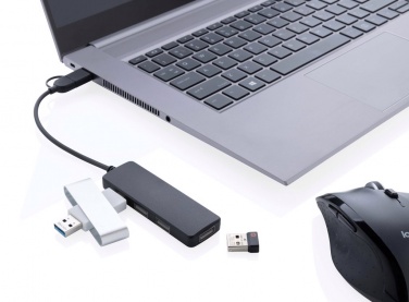 Logotrade reklaminės dovanos nuotrauka: RCS perdirbto plastiko USB šakotuvas su dviem įvestimis