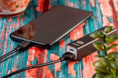 Logotrade reklaminės dovanos nuotrauka: Metalinis maitinimo blokas PORT HOPE 2200mAh