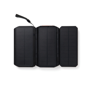 Logotrade firminės dovanos nuotrauka: „Nordic Drift Titan“ 10 000 mAh saulės energija varoma išorinė baterija su 3 panelėmis