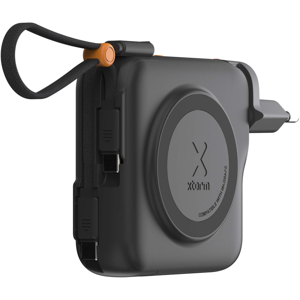 Logotrade reklaminės dovanos nuotrauka: „Xtorm TravelPro 30W 10 000 mAh“ 3 viename kelioninis įkroviklis