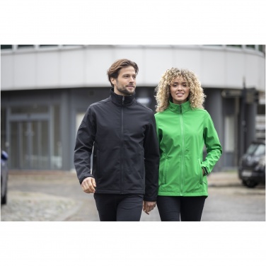 Logotrade biznesa dāvanas foto: Maxson vīriešu softshell jaka