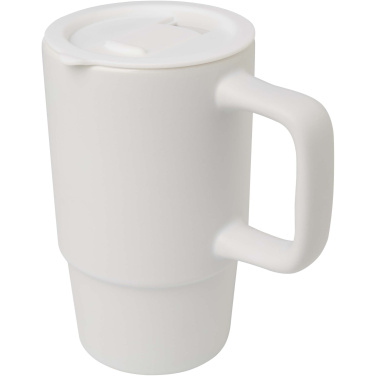 Logotrade Ideja dāvanas foto: Carter 450 ml keramikas krūze ar plastmasas vāku