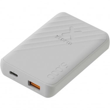 Logotrade presentreklam bild: Xtorm XG205 Go2 snabbladdande powerbank på 12 W, 5 000 mAh 