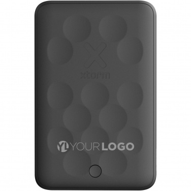 Logotrade profilreklam bild: Xtorm FS5W051 magnetisk trådlös powerbank på 5 000 mAh