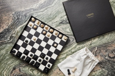 Logotrade profilprodukter bild: VINGA Chess coffe table game