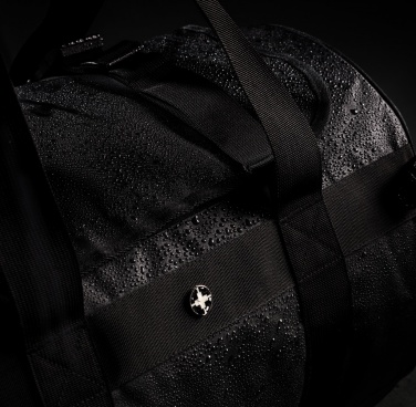 Logotrade reklamprodukter bild: Swiss Peak RFID sport duffle & ryggsäck