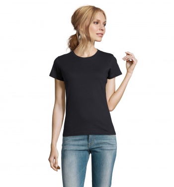Logotrade kampanjprodukter bild: T-Shirt IMPERIAL DAM 190g