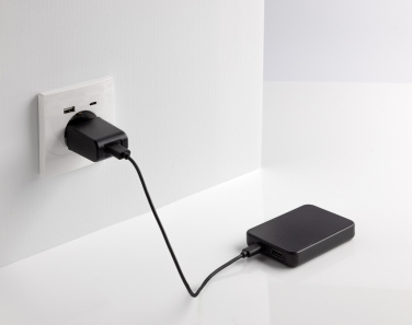 Logotrade presentreklam bild: Boostcore RCS powerbank i återvunnen plast 5.000mAh med USB